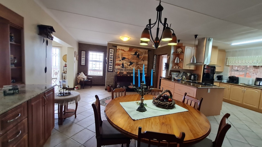 4 Bedroom Property for Sale in Dana Bay Western Cape
